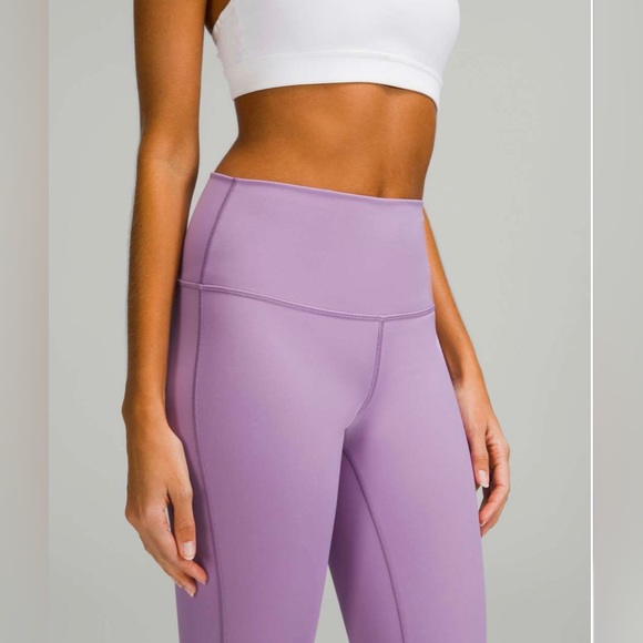 *SOLD* Lululemon Wunder Under High-Rise Tight 28" Luxtreme
Wisteria Purple NWT - Picture 2 of 11